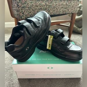 Apex Shoes 3 Strap Walker Black Orthopedic Diabetic Sneakers Mens 9.5 XX Wide